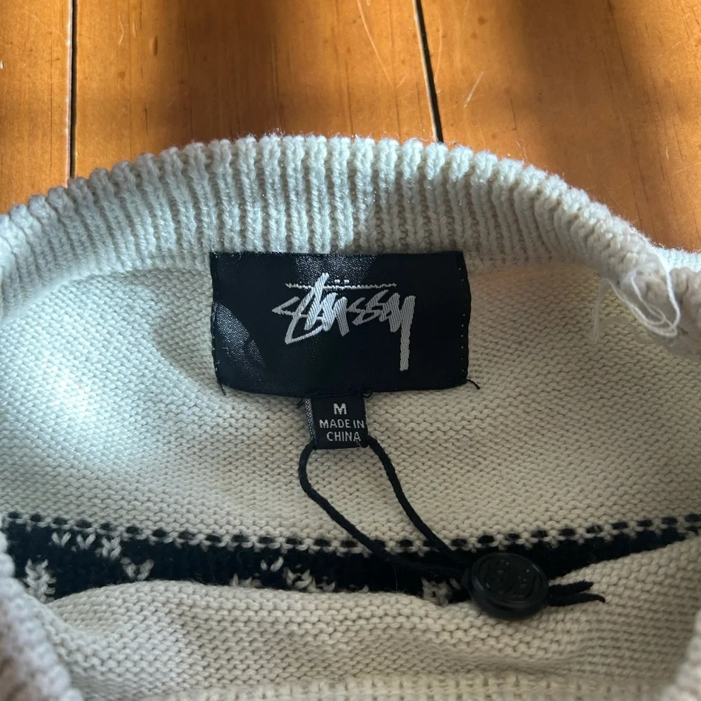 Stussy Off-White Crewneck Sweater for Men - Picture 2 of 7